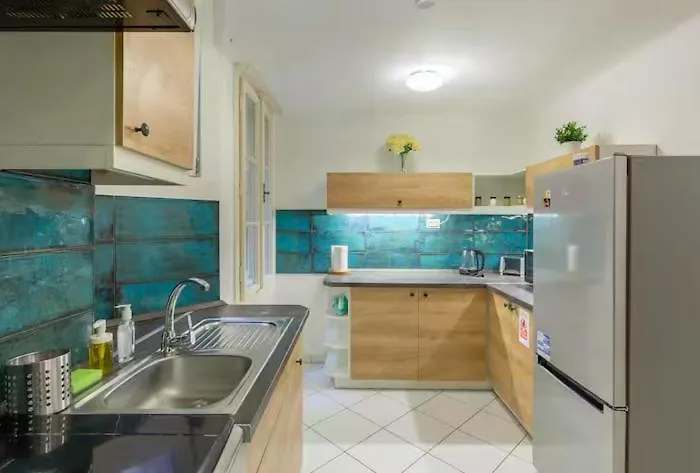 Jungle & Hideaway 2br And Danube River Appartement