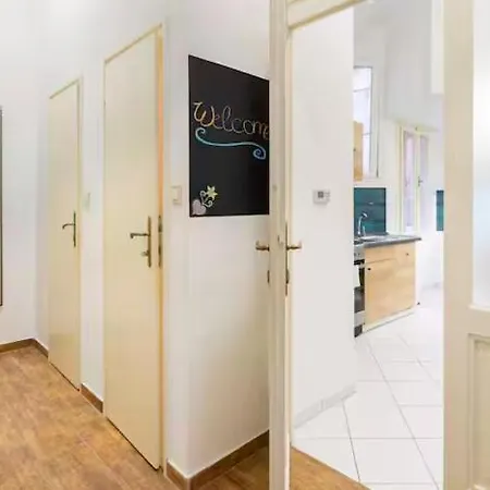 Jungle & Hideaway 2br And Danube River *