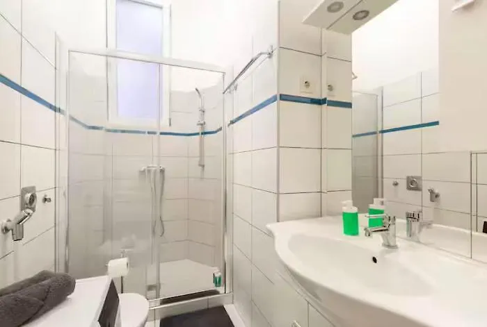 Apartment Jungle & Hideaway 2br And Danube River *
