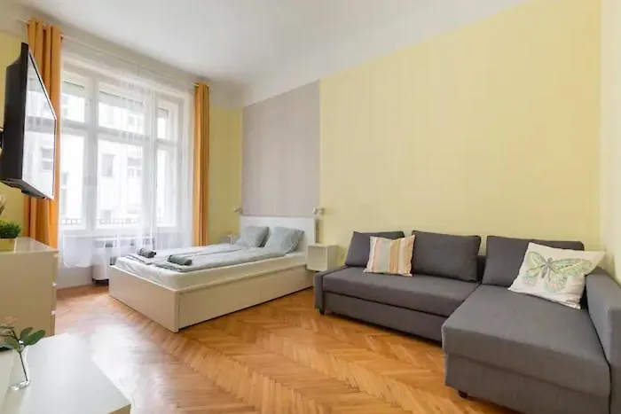 Apartment Jungle & Hideaway 2br And Danube River